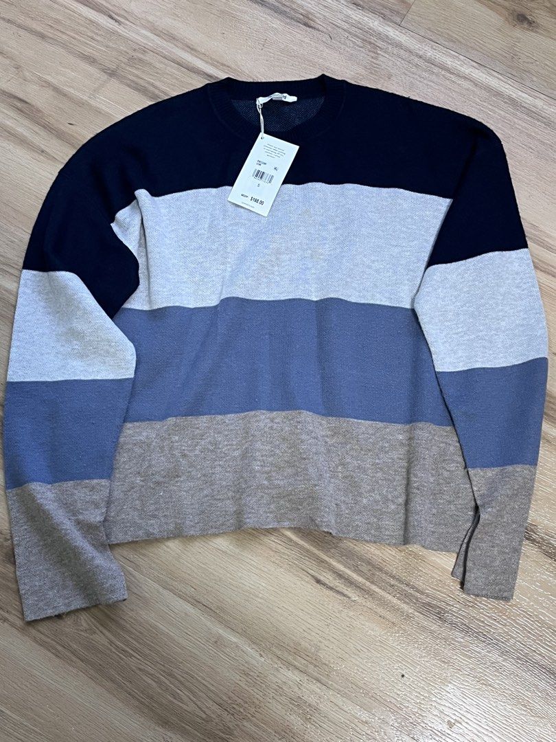 Splendid Georgie Colorblock Stripe Sweater (Category: Others Tops) located in Paranaque City. Submitted by PrelovedClosetetc (Listing ID 1469379976, Image 1). Description: Slouchy dropped shoulders and extralong sleeves add laid-back charm to this cashmere-kissed soft sweater emboldened by colorblocked stripes. Size S fits S-semi L.