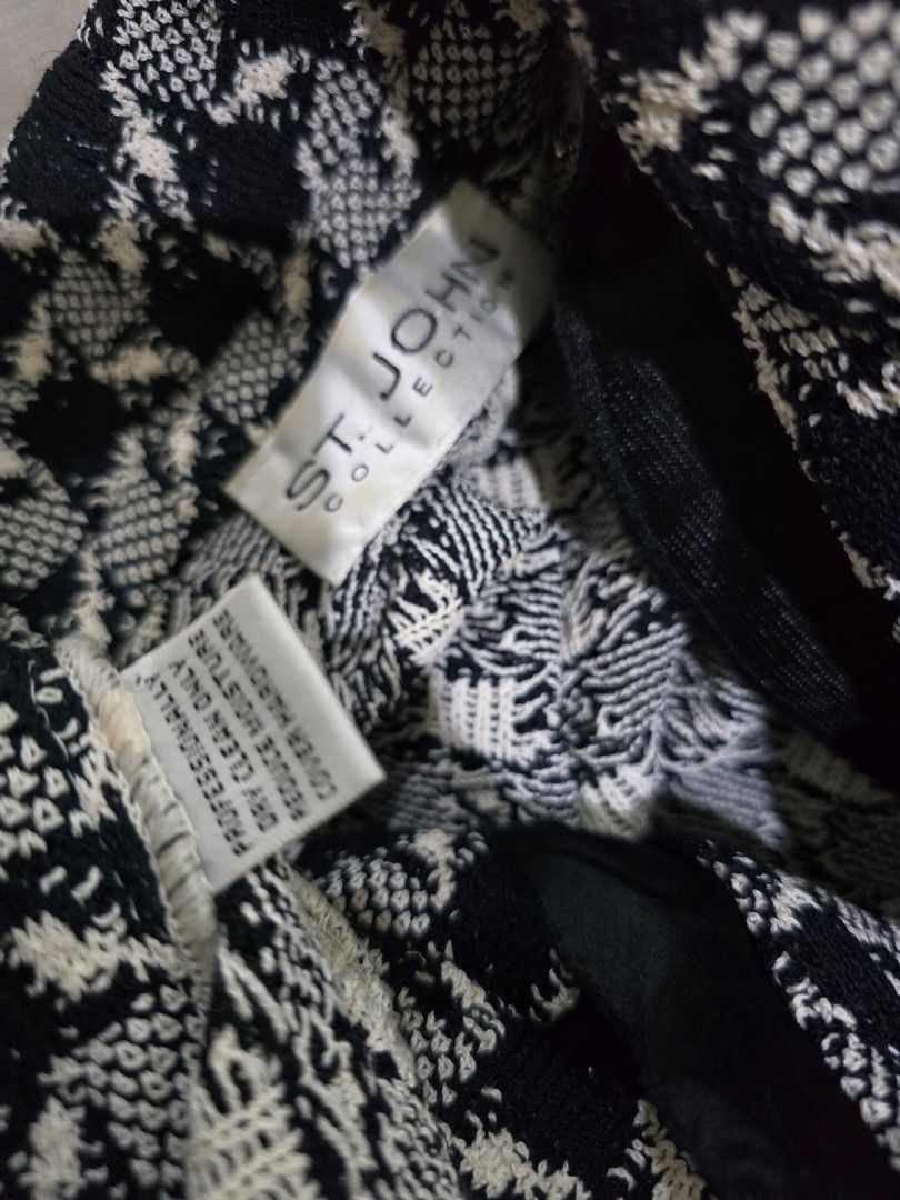 St John knit blazer jacket (Category: Coats, Jackets and Outerwear) located in Batangas. Submitted by thevanitychamber (Listing ID 1469190680, Image 2). Description: .