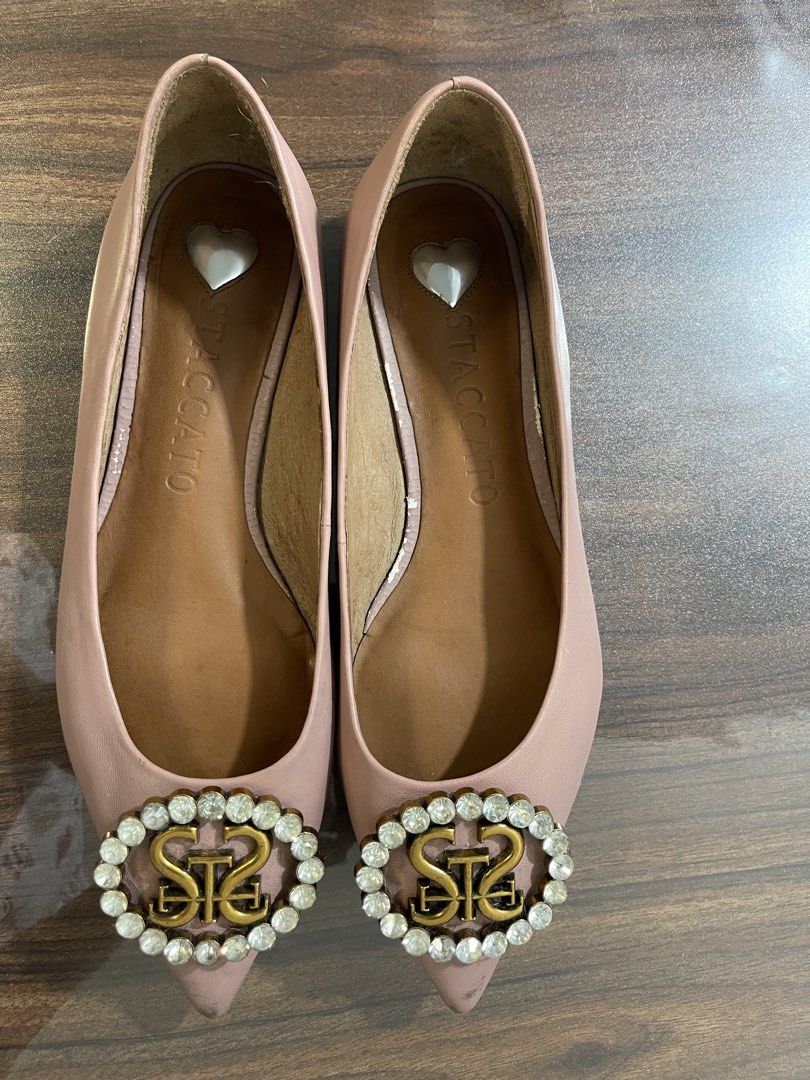 Staccato shoes (Category: Flats & Sandals) located in Makati City. Submitted by frankiethefrenchieboss (Listing ID 1469236823, Image 1). Description: .