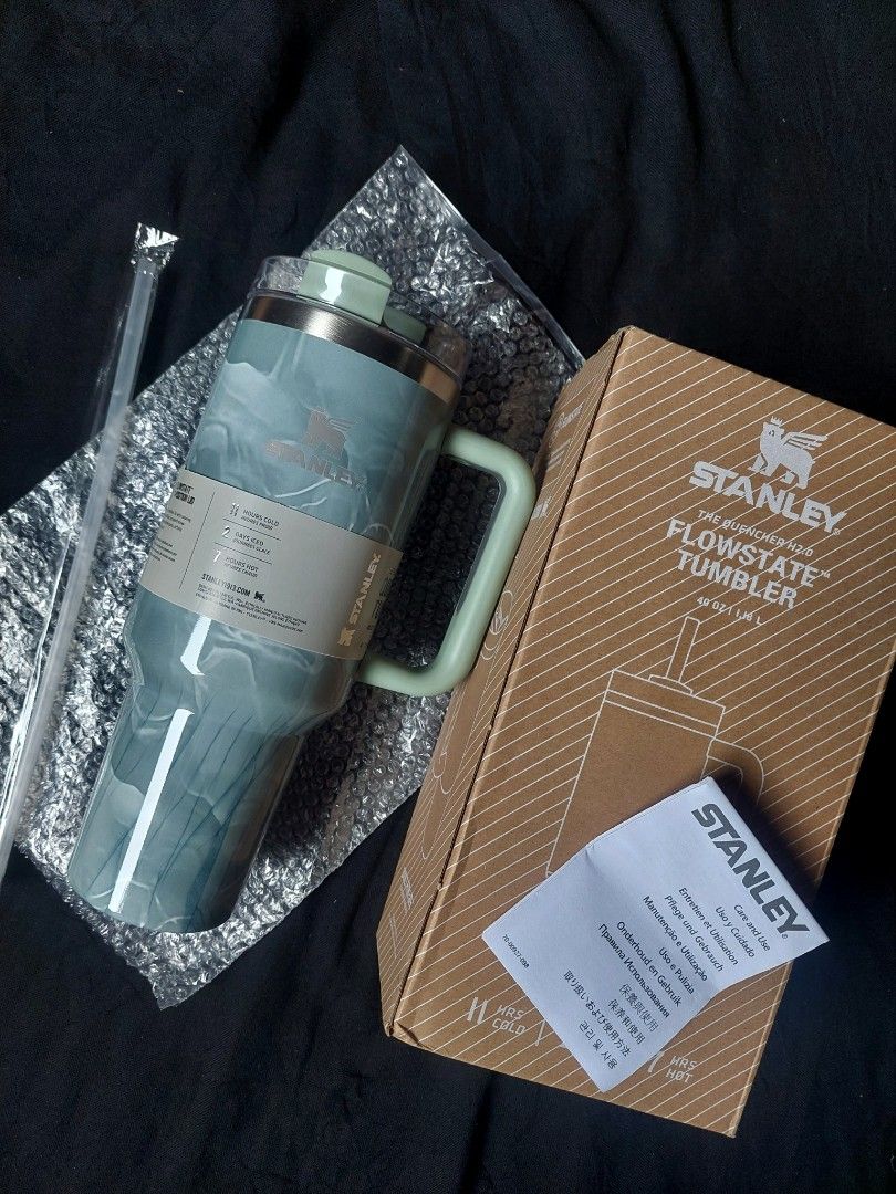 Stanley Glossy Marble 40 oz Quencher (Category: Water Bottles & Tumblers) located in Manila. Submitted by ashibambum_05 (Listing ID 1469236602, Image 2). Description: Brandnew Inclusions: Straw, manual, og box SRP sa mall 3k, SAME QUALITY.