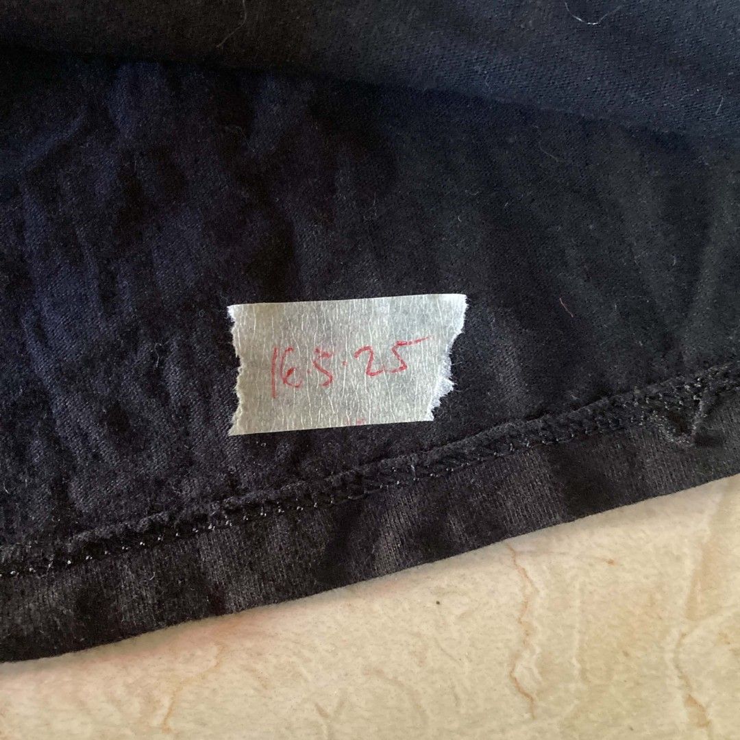 Statement tee (Category: Activewear) located in Bulacan. Submitted by ajinn_ (Listing ID 1469365705, Image 3). Description: no issue.