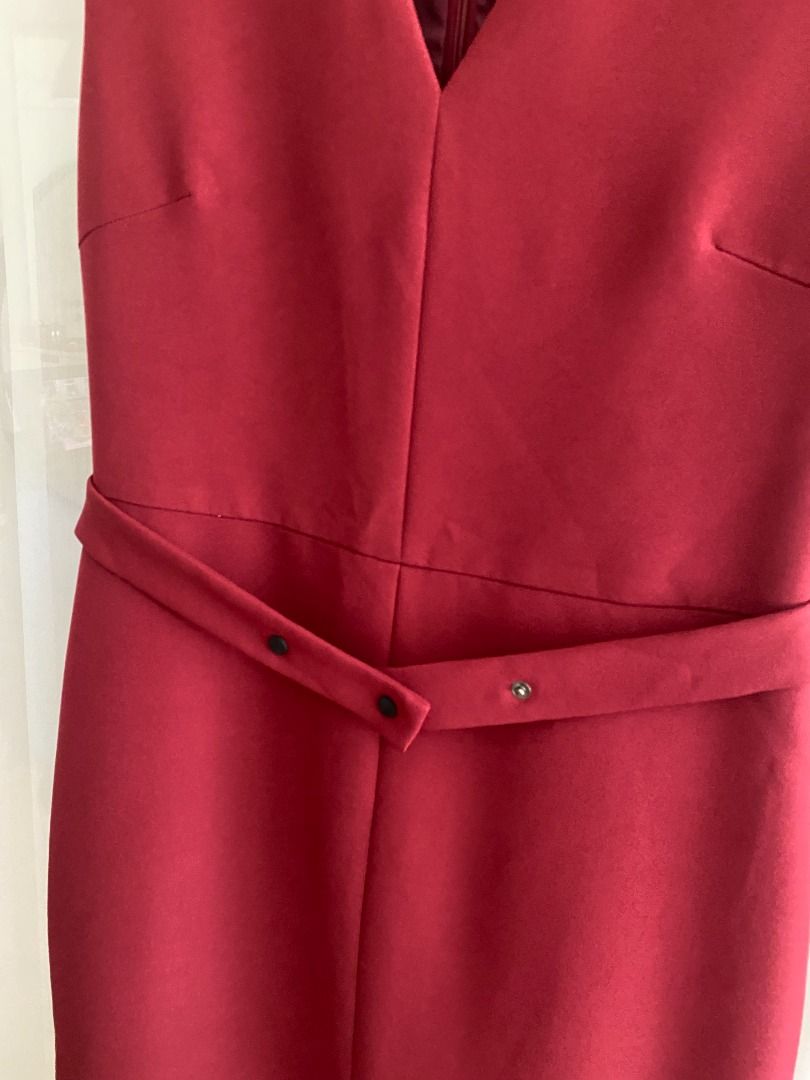 STELLA Maroon Formal Dress Small-Medium (Category: Evening dresses & gowns) located in Quezon City. Submitted by jmxyz (Listing ID 1469204346, Image 2). Description: - fits small-medium - best for: formal events or office wear 📍 greenfield, mandaluyong.
