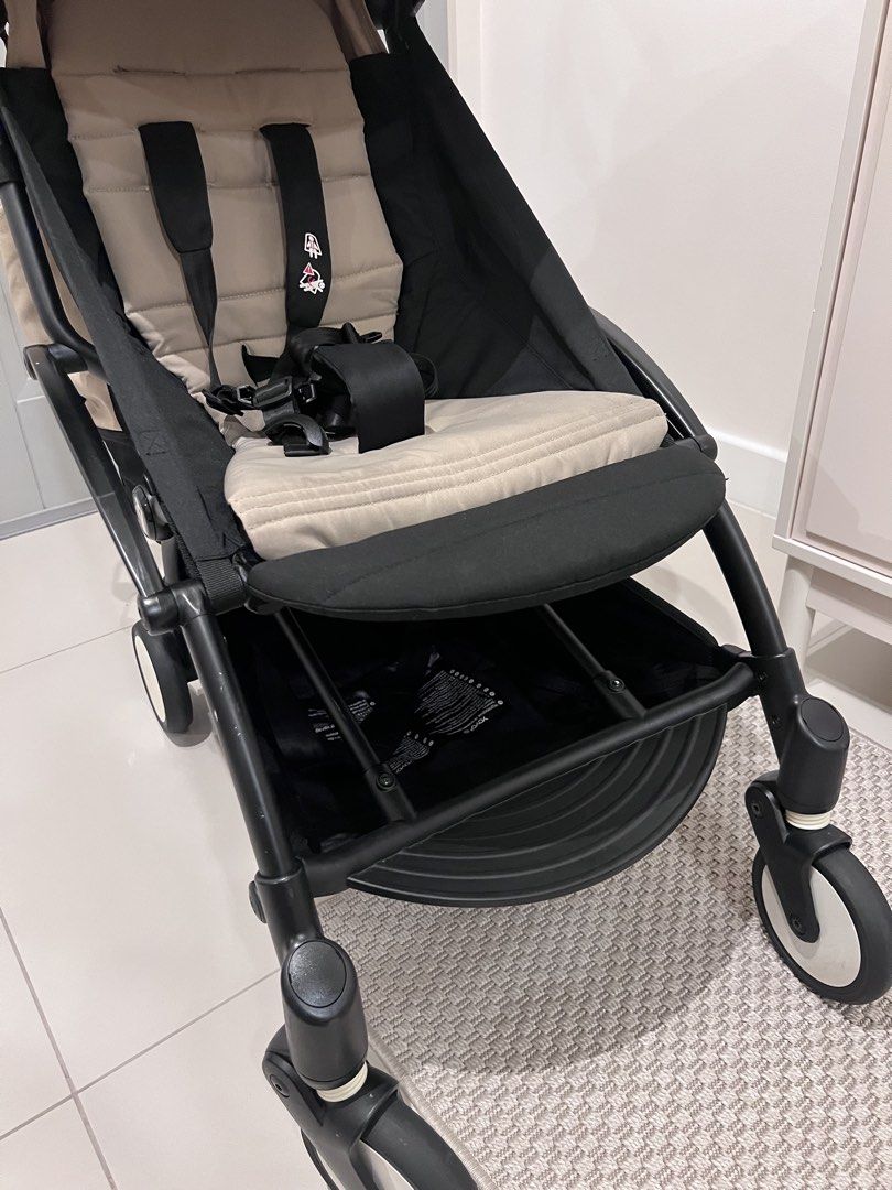 Stokke YOYO leg rest (Category: Other Babies Going Out Needs) located in Muntinlupa City. Submitted by thriftpandamnl (Listing ID 1469390951, Image 2). Description: Selling our Babyzen YOYO leg rest ✨ 🏷️ P1,400 ✔️For that extra level of comfort on the go ✔️Allow your baby to sit even more comfortably RFS: Decluttering baby items, no longer needed 📍 Brgy Sucat, Muntinlupa BABYZEN YOYO is now fully part of the Stokke® family..
