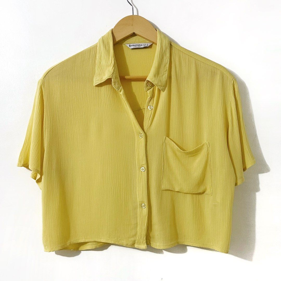 Stradivarius Buttondown Top (Category: Blouses) located in Taguig. Submitted by intransitforyou (Listing ID 1469291402, Image 1). Description: .