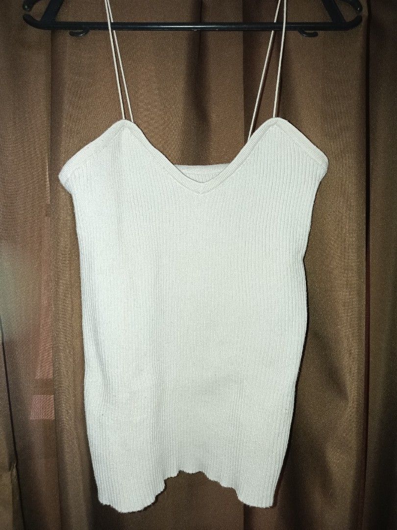 Strappy Knitted Top (Category: Sleeveless) located in Bulacan. Submitted by florasinta (Listing ID 1469190944, Image 1). Description: .