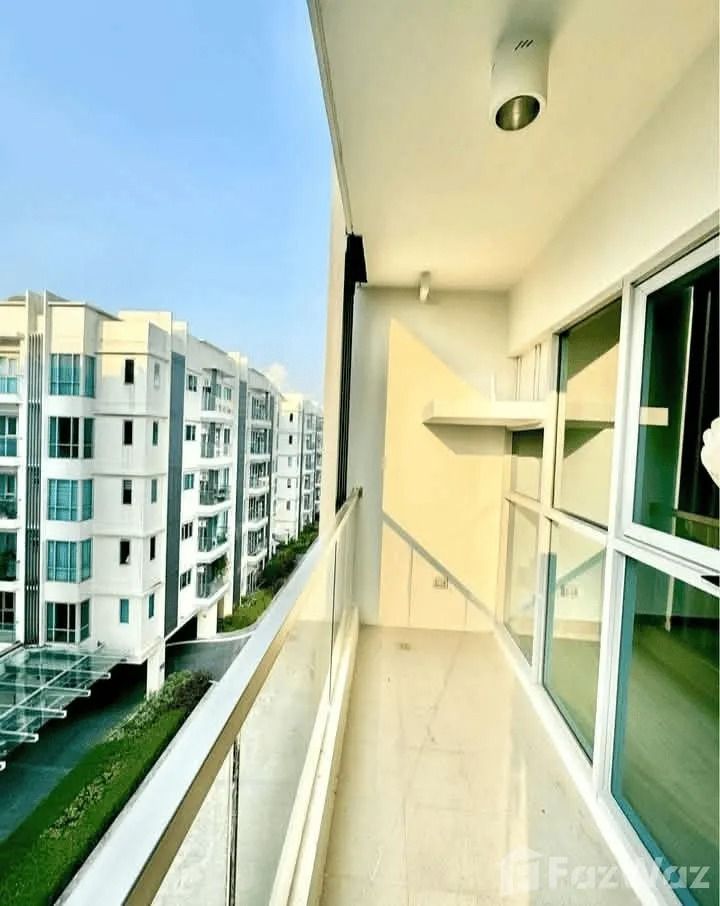 Studio Condo for rent at Golfhill Gardens (Category: Apartments & Condos) located in Makati City. Submitted by propertyproph (Listing ID 1469188417, Image 3). Description: 🏙️ Fully Furnished Studio with Balcony for Rent 📍 Golfhill Gardens, Quezon City Enjoy convenient and comfortable living in this fully furnished 30 sqm studio unit with a private balcony, ideally located near Ateneo de Manila University and UP Diliman. Perfect for students, pr