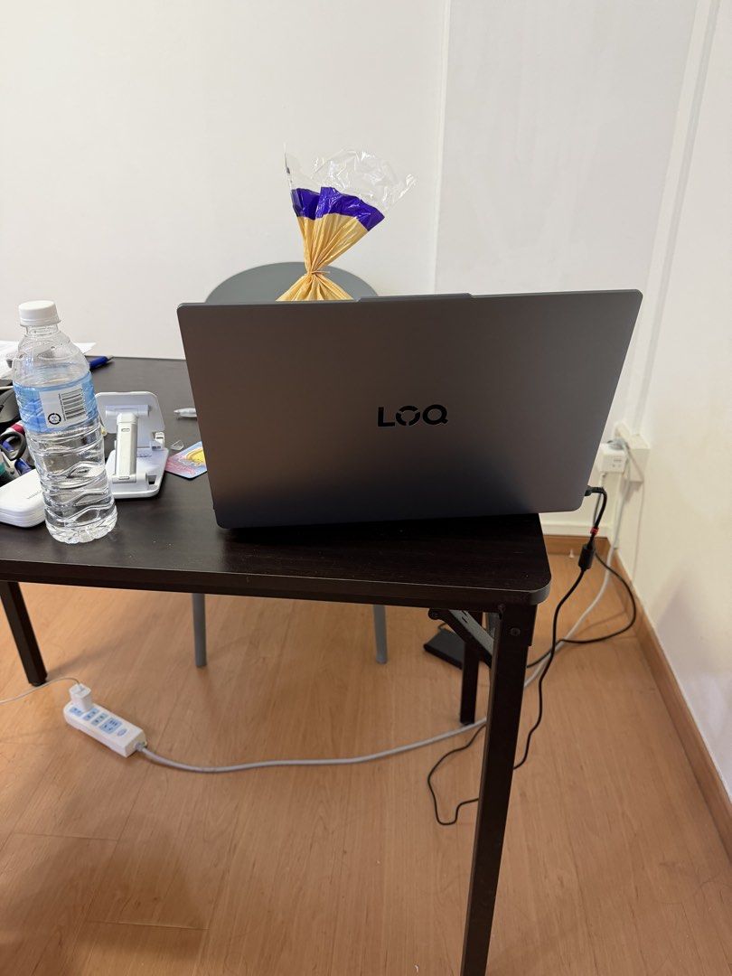 Study Table (Category: Tables & Sets) located in Singapore. Submitted by rachale (Listing ID 1469303680, Image 1). Description: Study table . Self collection .