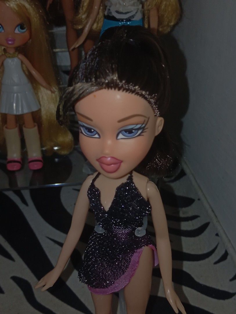 Style it dana (version 1) (Category: Figurines & Statues) located in Bulacan. Submitted by whosmys (Listing ID 1469248657, Image 1). Description: STYLE IT DANA FOR SALE!! 𐙚˚ ⬇️⬇️⬇️ Ptpa po. Admin! Thank you in advance • ₱330 • rfs: need funds asap, may need me bayaran huhu -------------------------------------------------------------------------------- Flaws: • may orange dot sa forehead (check photo) • cut hair ( hindi naman super ikli, check n