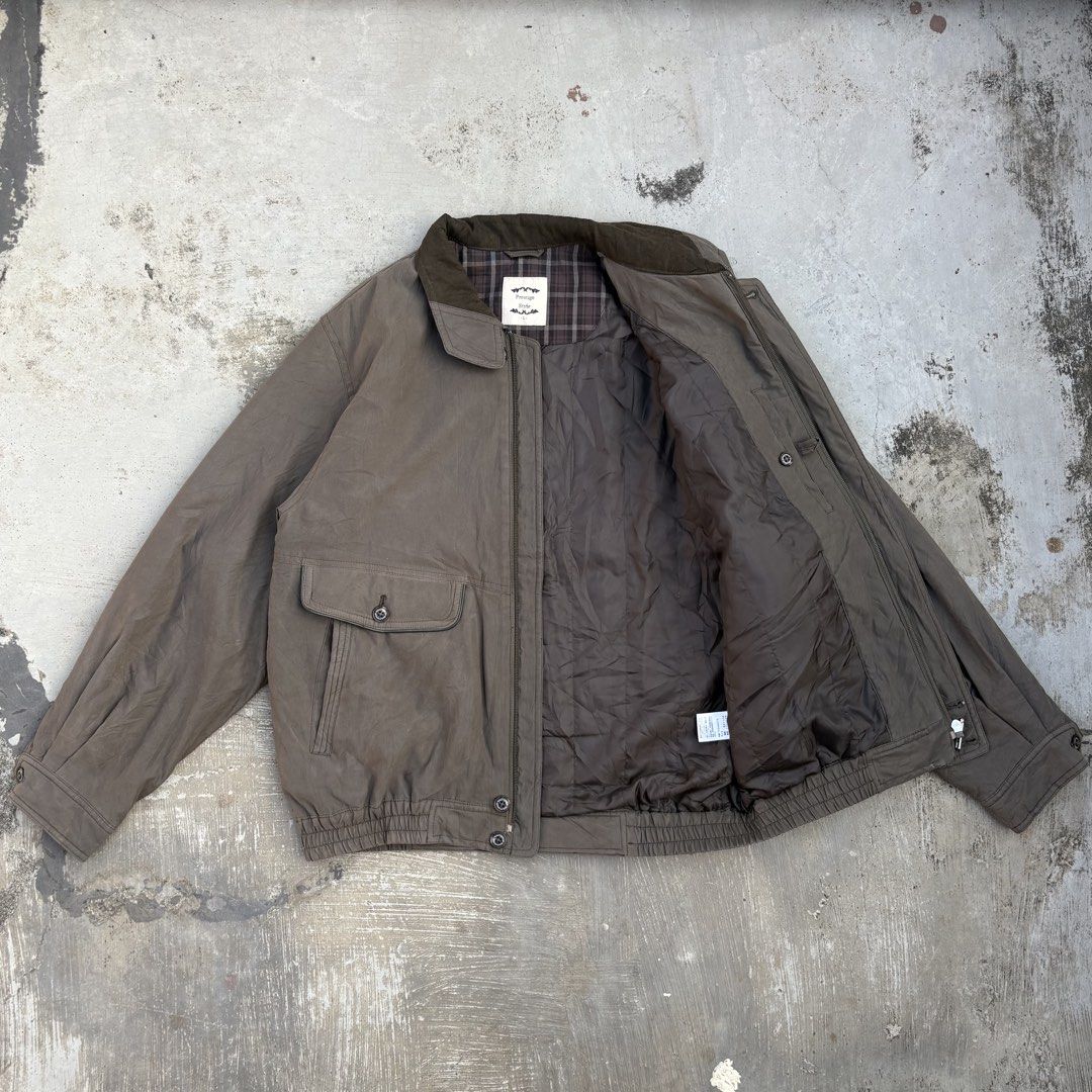 Suede Collar Vintage Harrington Workwear Jacket (Category: Coats, Jackets and Outerwear) located in Calamba. Submitted by lyrons.wardrobe (Listing ID 1469258101, Image 2). Description: Dimes: 23x25 olive-green utility or flight bomber jacket featuring an olive-toned contrasting collar, dual button-flap chest pockets, vertical hand pockets, and a ribbed elastic hem..
