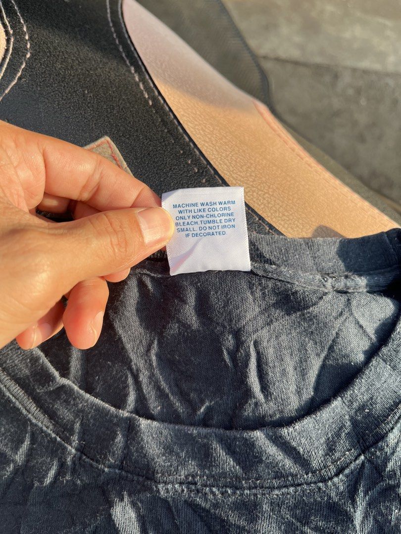 Supreme (Category: Luxury Apparel) located in City of Isabela. Submitted by ibzagga (Listing ID 1469339667, Image 3). Description: 19width 25Lenght.