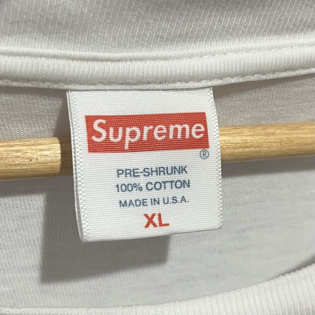 Supreme Bandana Logo Authentic (Category: Tshirts & Polo Shirts ) located in Davao. Submitted by lwndvo (Listing ID 1469362708, Image 3). Description: Supreme Bandana Logo Vgood UC Authentic Dimensions: Width: 23 Length: 30 Issue/s: Hairline crack, scratch on neckline, stain need wash Price: 1,800 + shipping .