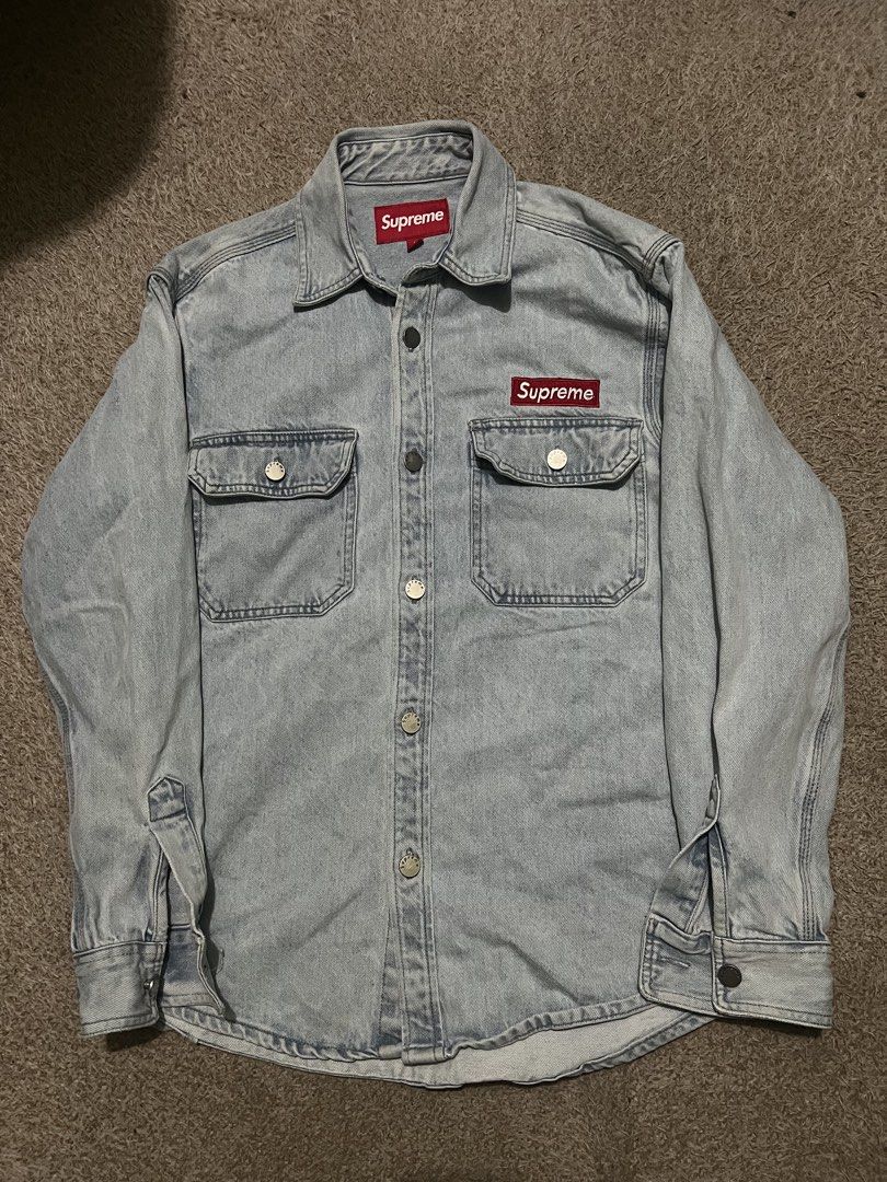 Supreme Denim Jacket (Category: Coats, Jackets and Outerwear) located in Mexico. Submitted by iseemiyakee. (Listing ID 1469328586, Image 1). Description: Size Small Fits Large 21 width 28 length no issue excellent condition .