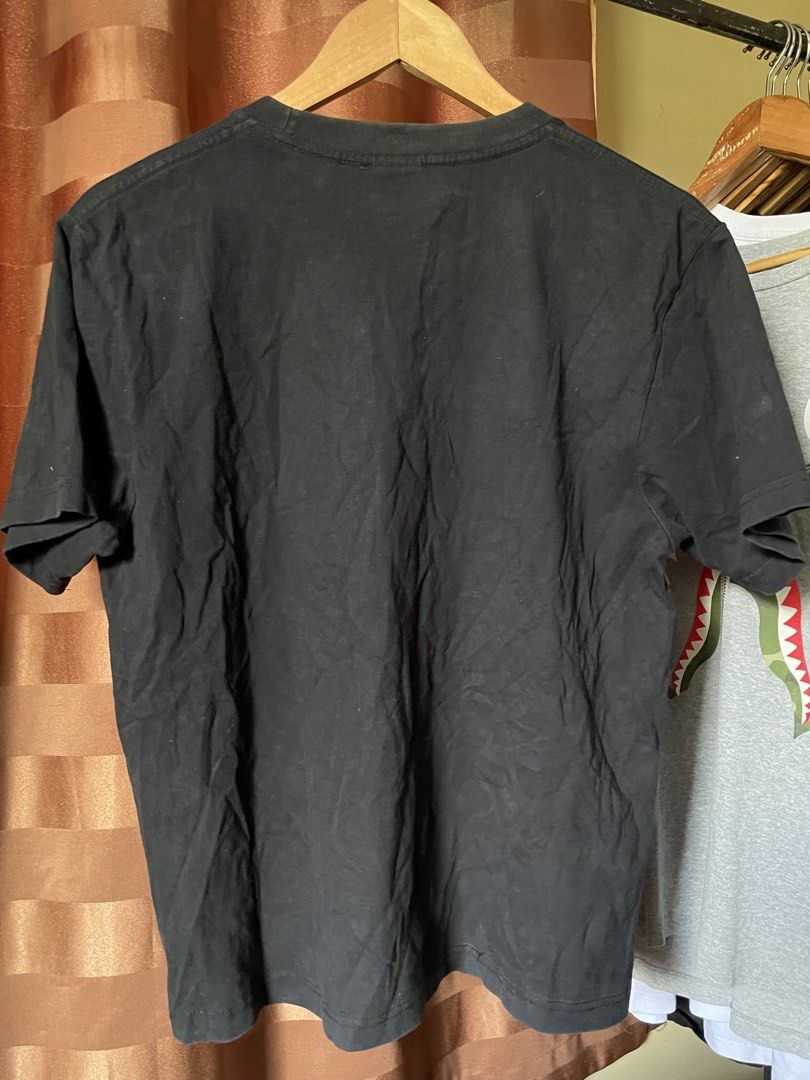 Supreme Motion Tee (Category: Tshirts & Polo Shirts ) located in Marikina City. Submitted by kaelnbellecloset (Listing ID 1469200271, Image 3). Description: Discoloration & Marks.