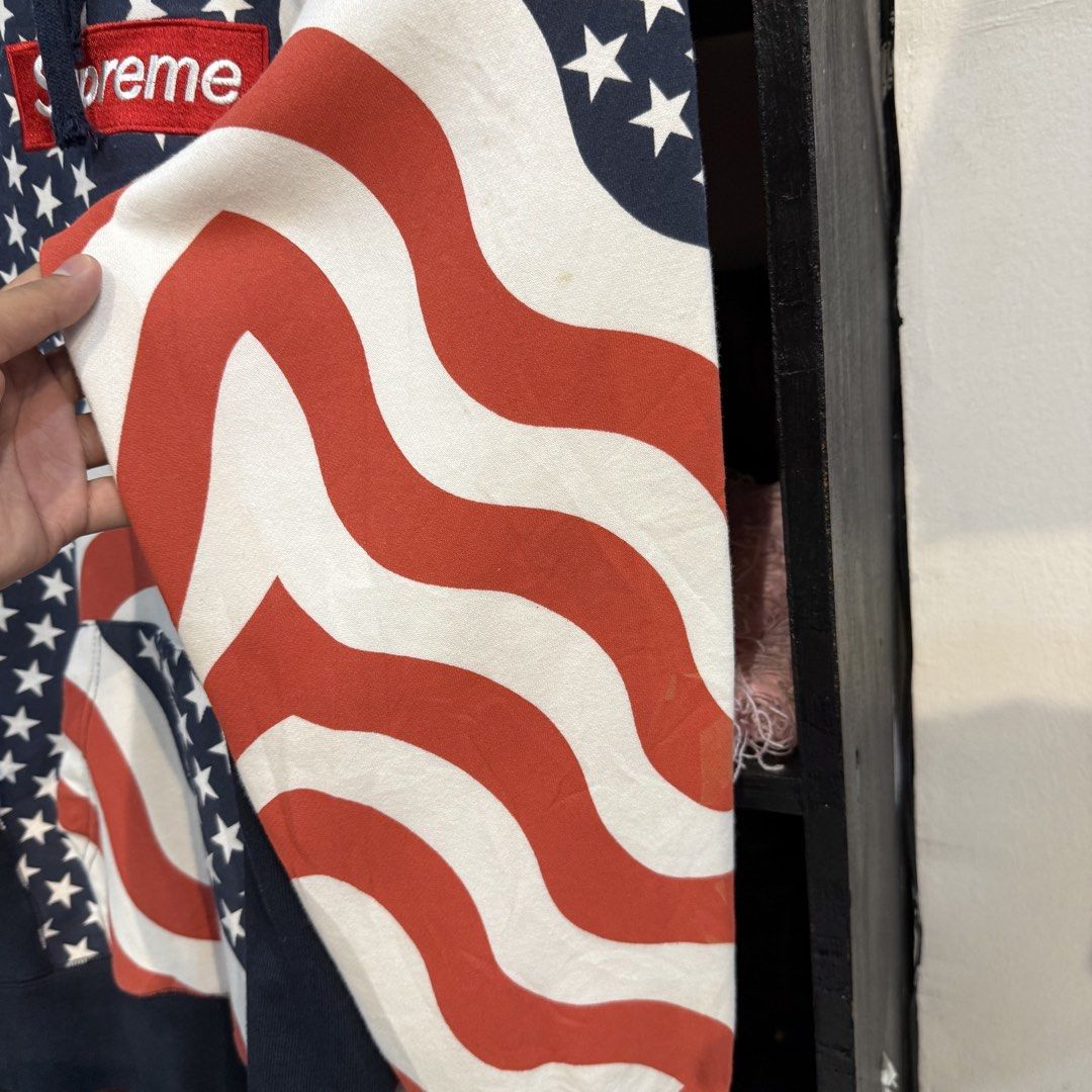 Supreme USA Flag Box Logo (Category: Luxury Apparel) located in Manila. Submitted by carbungcoalex (Listing ID 1469341220, Image 3). Description: SUPREME USA FLAG AOP HOODIE 22.5 by 27.5 Good Condition Complete tags 2K CLAIM.