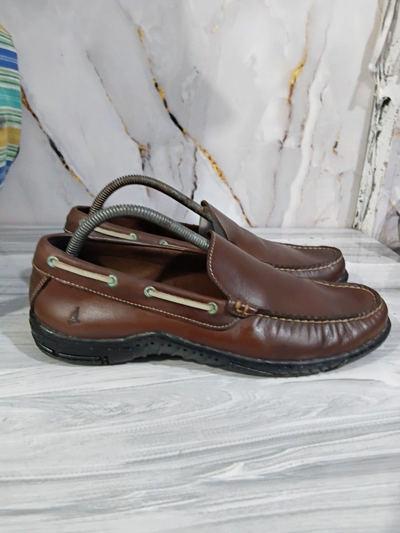 SWATCH LEADER LOAFERS SIZE 9MEN (Category: Dress Shoes) located in General Mariano Alvarez. Submitted by adonid (Listing ID 1469185888, Image 1). Description: SWATCH LEADER LOAFERS DARK BROWN SIZE 9MEN SIGN OF USAGE LOC. GMA CAVITE PHP 800.