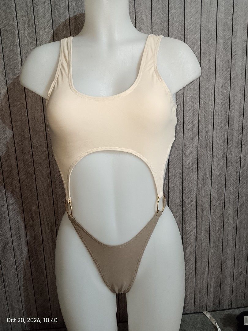 SWIMSUIT FREE ONLY SMALL (Category: Bikinis & Swimsuits) located in Manila. Submitted by truecrystal-1407 (Listing ID 1469178481, Image 1). Description: minimum spend 1k single purchased sexy swimwear but may discoloration.
