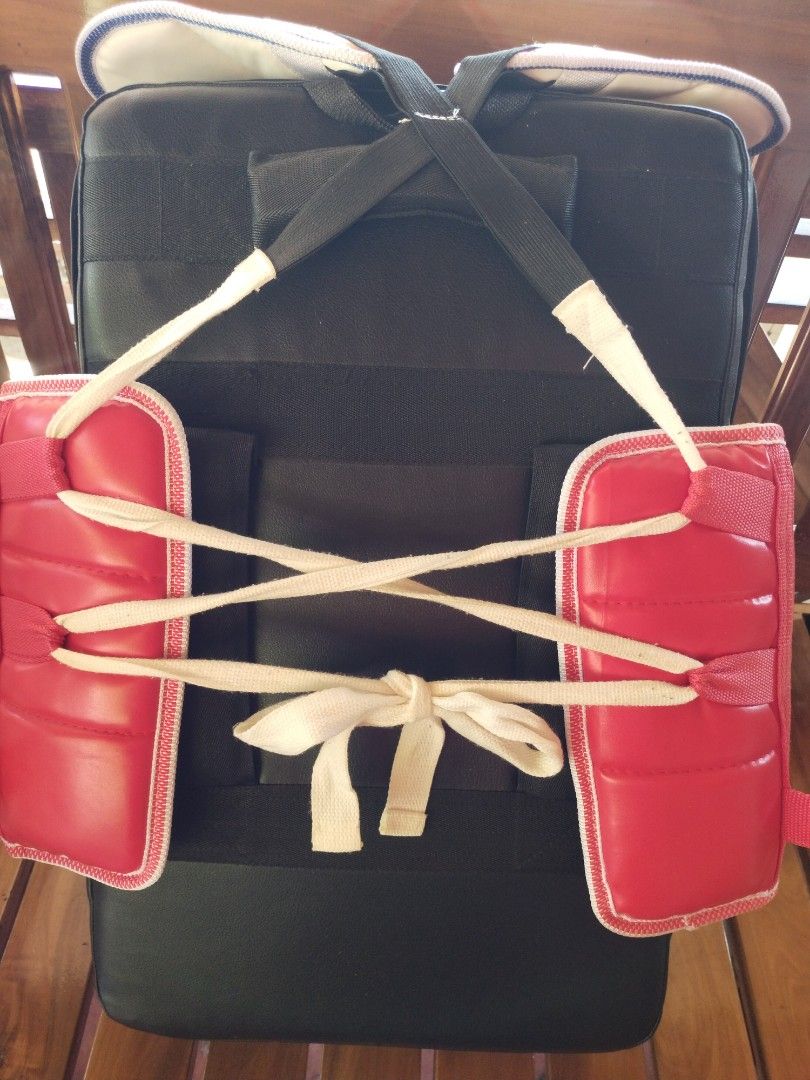 Taekwondo Equipment (Category: Combat Sports) located in Manila. Submitted by quickeagle.6af8aa (Listing ID 1469163596, Image 3). Description: 1 Kix Kick Shield 1 Mooto Body Armor #4 1 FREE old KIX kickpad (with peeling).