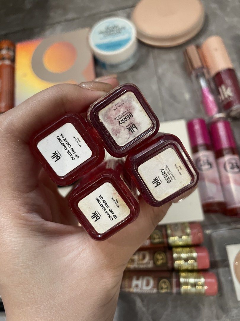 TAKE ALL BLK,GRWM,VICE CO. MAKEUP (Category: Makeup) located in Manila. Submitted by beabohol0249530 (Listing ID 1469200526, Image 2). Description: FOR TAKE ALL AS IS!! WAG NA MAG HANAP NG IBA PICTURE AS IS NA YAN🥹 24PCS MIX COSMETICS BLK,BUBBLY,G21,GRWM,VICE CO. Location:Near abad ssntos lrt station.