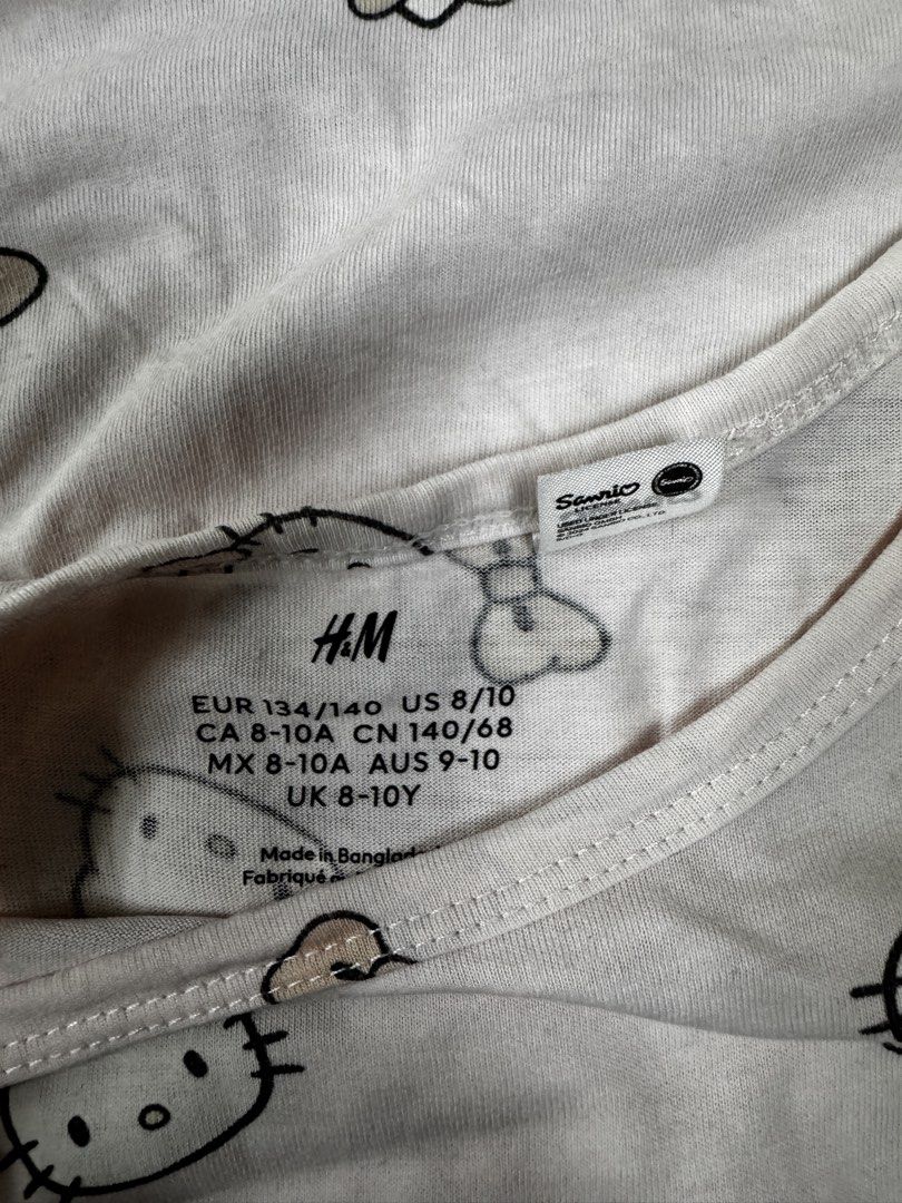 TAKE ALL FOR 200: H&M Dresses, 6-9YO (Category: Babies & Kids Fashion) located in Makati City. Submitted by makayshoppe (Listing ID 1469199940, Image 3). Description: Take all 3 H&M dresses for Php 200. Gently used, may show some minor fading in color for the dark blue dress. Otherwise, all dresses are good and can be worn. Ideal for 6 to 9yo. Good buy for the price? If maarte, please look elsewhere. Lalamove from Makati only. .