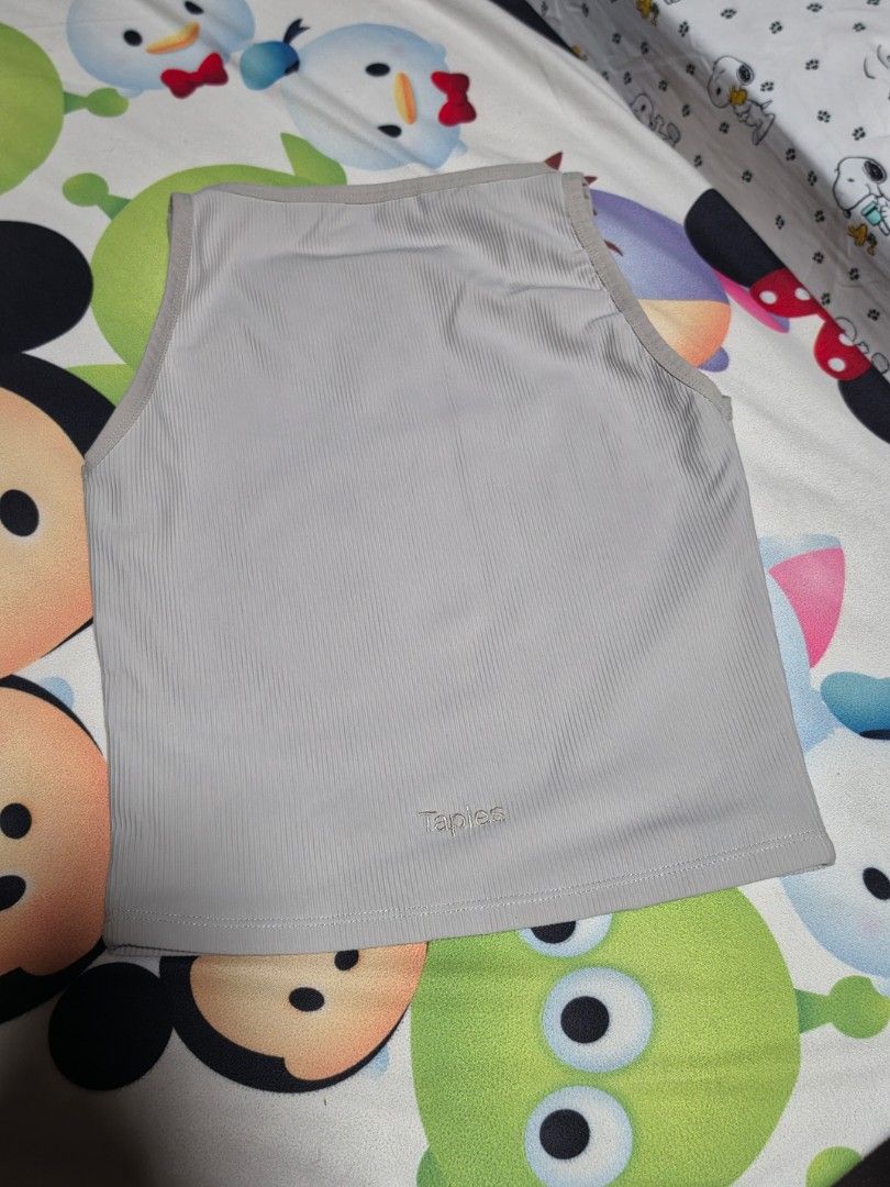 Tapies Off White Sleeveless Ribbed Top (Category: Sleeveless) located in Quezon City. Submitted by snowflakes.specials (Listing ID 1469353139, Image 3). Description: XS Lightly Used.