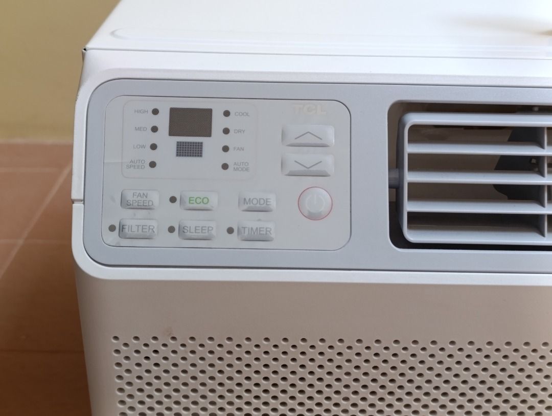 TCL 1HP window type Full Inverter (Category: Air Conditioning and Heating) located in Mandaluyong City. Submitted by louielag (Listing ID 1469188167, Image 2). Description: TCL coolpro series model TAC-09CWI/UB2 Bought April 2026, hardly used, no issues, reason for selling - not needed in condo anymore AI Full DC Inverter Window Type Air-conditioner Dimensions 444 mm x 471 mm x 340 mm (Length x Width x Height) Ultra High Cooling Golden Titanium F