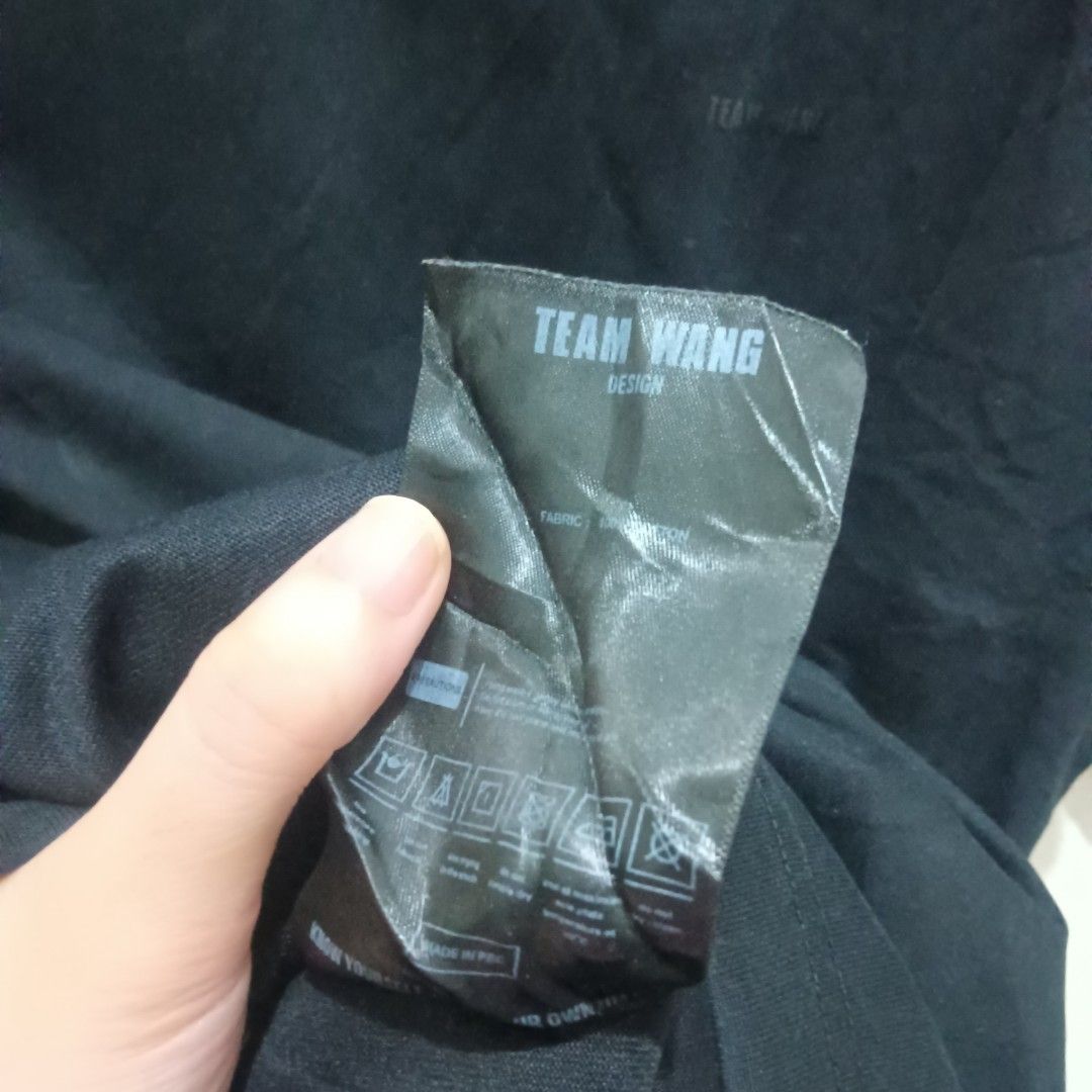 TEAM WANG Shirt (Kpop Jackson Wang) (Category: Tshirts & Polo Shirts ) located in Caloocan City. Submitted by jaychingsss (Listing ID 1469338439, Image 3). Description: Team Wang Shirt - 180 24x28 Color Rate: 9.5/10 Complete Tags No issue Heavy Cotton NEED WASH.