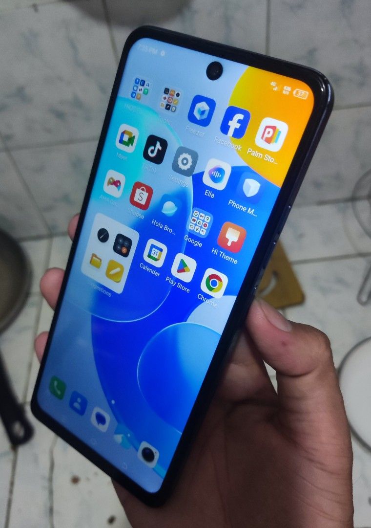 Tecno Spark 10 Pro 8+8/256gb. (Category: Other Gadgets) located in Manila. Submitted by jhurramire25082 (Listing ID 1469281697, Image 2). Description: Tecno Spark 10 pro orig. 8+8gb.ram 256gb.internal 5000mah.batt. Fingerprint Helio G88 no issue gud pang gamings minor dents only Test to sawa Pm Php: 3,999.