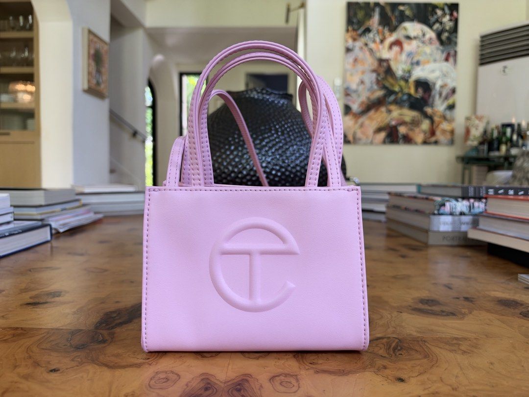 Telfar Shopping Bag Small Pink (Category: Luxury Bags & Wallets) located in Muntinlupa City. Submitted by katoshops (Listing ID 1469200312, Image 2). Description: Telfar Small Shopping Bag Current Market Price: 150 USD Selling Price: ₱4,200.00 Condition: Very Good (9.5 /10) Reason for Selling: Don’t get to use this bag anymore. Additional Details: Color: Baby Pink Worn: A few times Flaws: None Inclusions: No dust bag but can provide one Shipping 