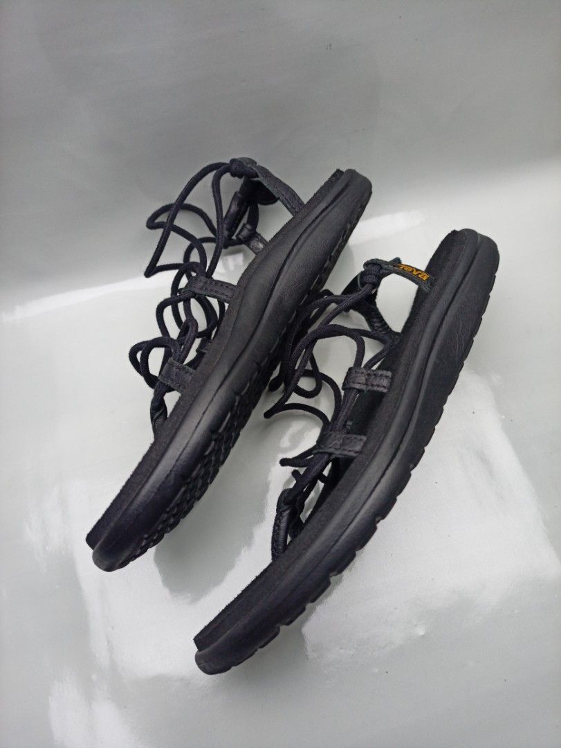 Teva Voya Infinity Sandals Black Size 6 US (Category: Flats & Sandals) located in Dasmarinas. Submitted by ziapatos (Listing ID 1469310245, Image 3). Description: Teva Voya Infinity sandals in black. Size 4 UK, 6 US Women, 37 Euro, 23 cm insole. Strappy elastic cord design with slip-on wear. Super lightweight and comfy for walking around. EXCELLENT CONDITION Php 650 ONLY + Sf Mop Via Gcash No Cop / No Cod Cour: J&t , Lbc , Lalamove DM For More De