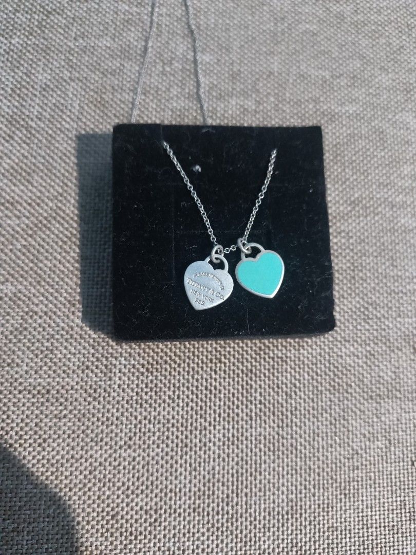 TF&C Double Heart Necklace Silver 925 (Category: Necklaces) located in Bislig. Submitted by vanityarchives (Listing ID 1469309043, Image 2). Description: cleaned with a silver polishing cloth preloved, selling to declutter.