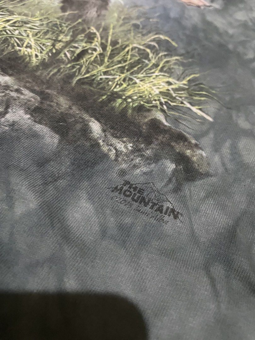 the mountain three black bears grizzly (Category: Tshirts & Polo Shirts ) located in Iligan City. Submitted by yolkfinds (Listing ID 1469256985, Image 3). Description: 22.5 width 31 length color rate 9.5/10.