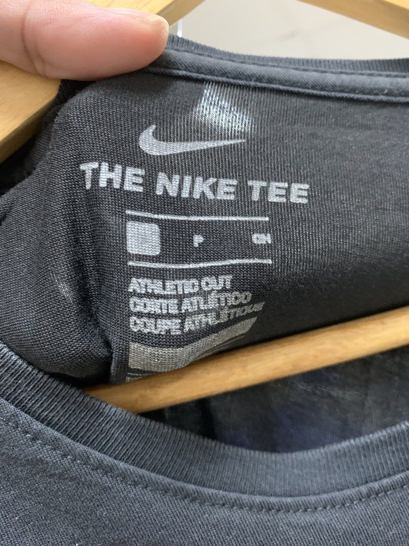 The Nike Tee Kobe shirt (Category: Tshirts & Polo Shirts ) located in Iligan City. Submitted by jamesbond7777479 (Listing ID 1469201615, Image 2). Description: The Nike Tee Kobe shirt Size Small Length 25 Width 19 Excellent Like New.