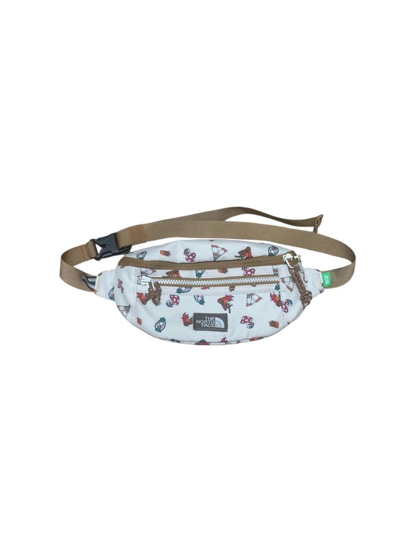 The North Face (Category: Belt bags, Clutches and Pouches) located in Manila. Submitted by lyf_7hrift (Listing ID 1469226914, Image 1). Description: The North Face Aop Belt Bag P450 9/10 Color Rate Excellent Condition.