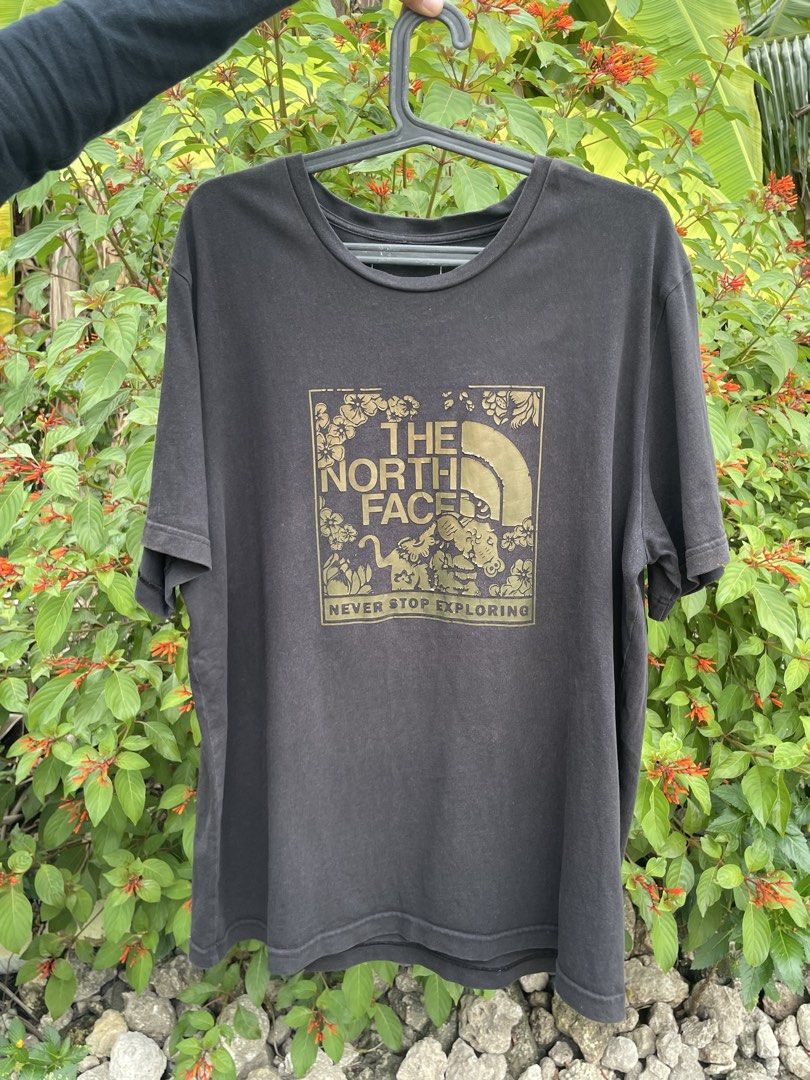 The North Face Black Shirt (Category: Tshirts & Polo Shirts ) located in Cebu City. Submitted by flyasm3 (Listing ID 1469259313, Image 1). Description: don’t be shy send offers 🙂‍↕️, message for details 🫡.