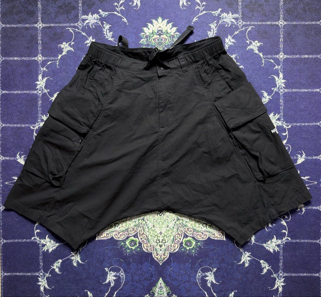 The North Face Utility Shorts (Category: Shorts) located in Valenzuela. Submitted by telagram (Listing ID 1469179206, Image 1). Description: .