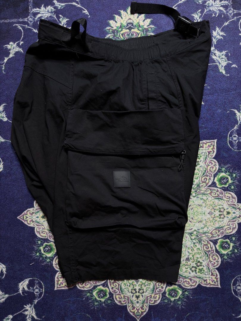 The North Face Utility Shorts (Category: Shorts) located in Valenzuela. Submitted by telagram (Listing ID 1469179206, Image 3). Description: .