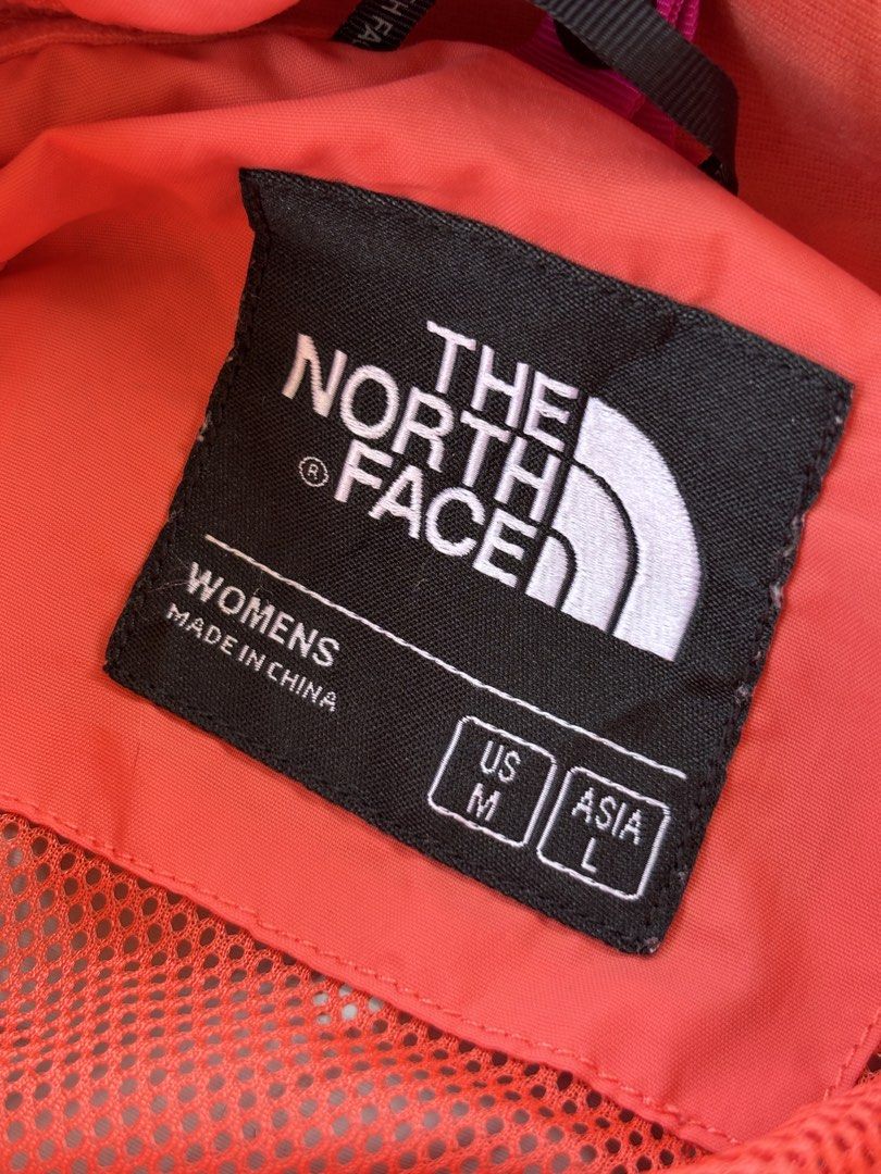 The north face windbreaker (Category: Activewear) located in Davao. Submitted by hippiehappy420 (Listing ID 1469211424, Image 3). Description: The north face windbreaker Large Very good condition Washed and sanitized ship nationwide Negotiable price Visit my listings for more affordable clothings! Shirt Pants Shorts Caps Bags Jogger Blouse Jeans Hoodies Accessories Etc..