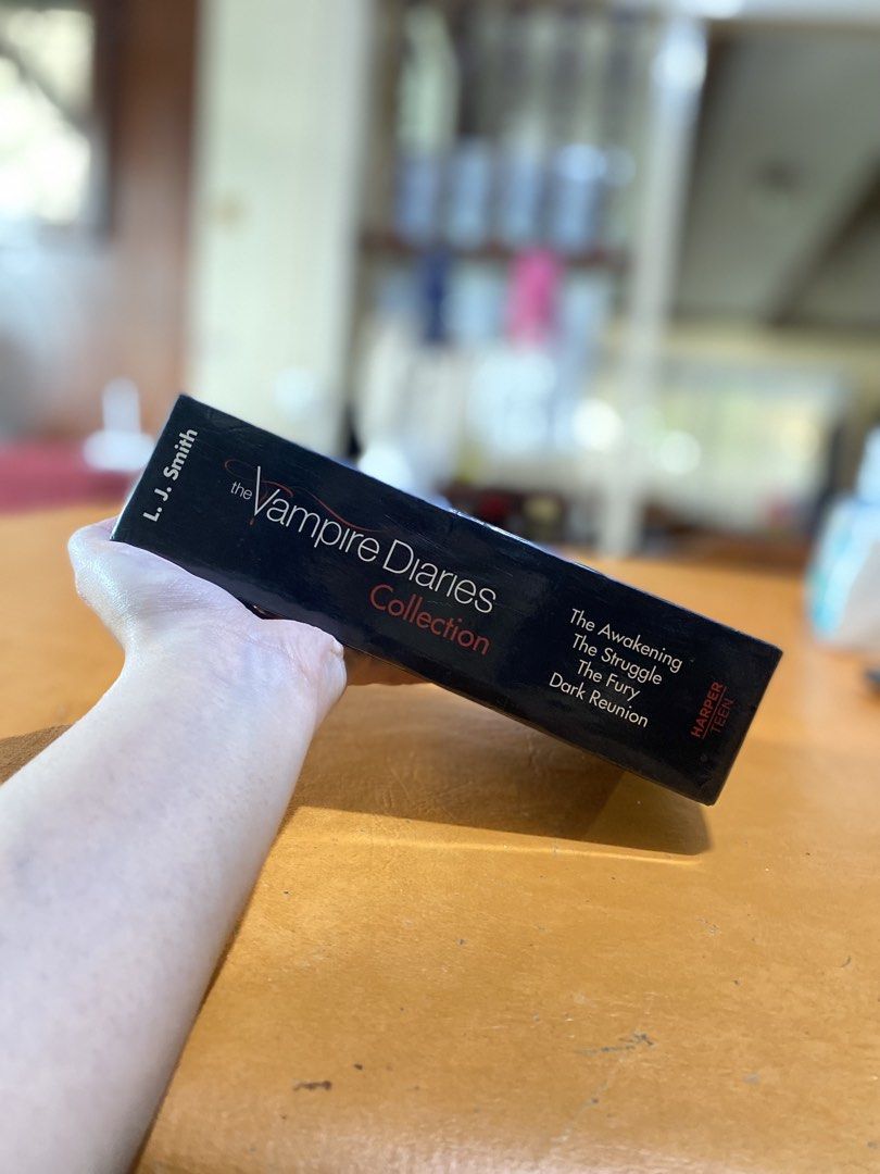 The Vampire Diaries Volumes 1-4 Box Set (Category: Storybooks) located in San Pablo. Submitted by bunbun_ai (Listing ID 1469183156, Image 2). Description: - Title: The Vampire Diaries Box Set (Books 1-4) - Includes: The Awakening, The Struggle, The Fury, and Dark Reunion - Format: Paperback editions with original slipcase box - Genre: Young adult fiction and supernatural romance - Condition: Great read for fans and collectors .