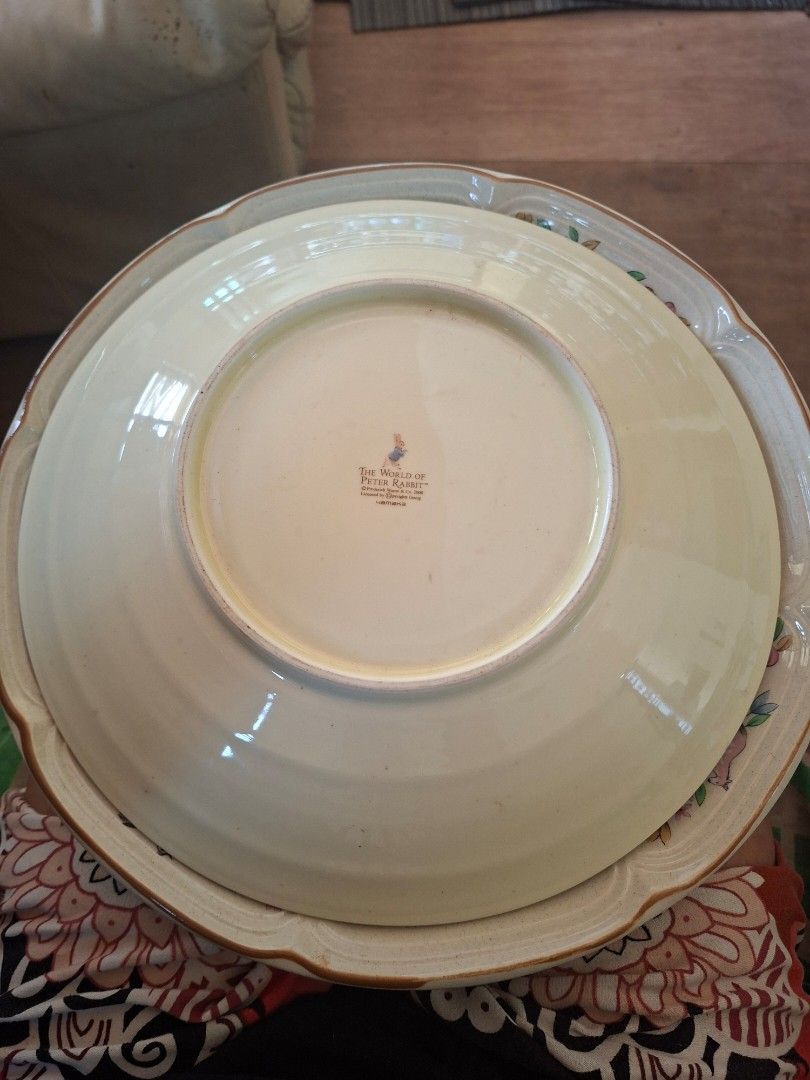 The World of Peter Rabbit Large Serving Plate (Category: Everything Else Others) located in Consolacion. Submitted by luxekerei (Listing ID 1469170201, Image 2). Description: - is a large party serving plate from The World of Peter Rabbit collection, manufactured by Yamaka in Japan..