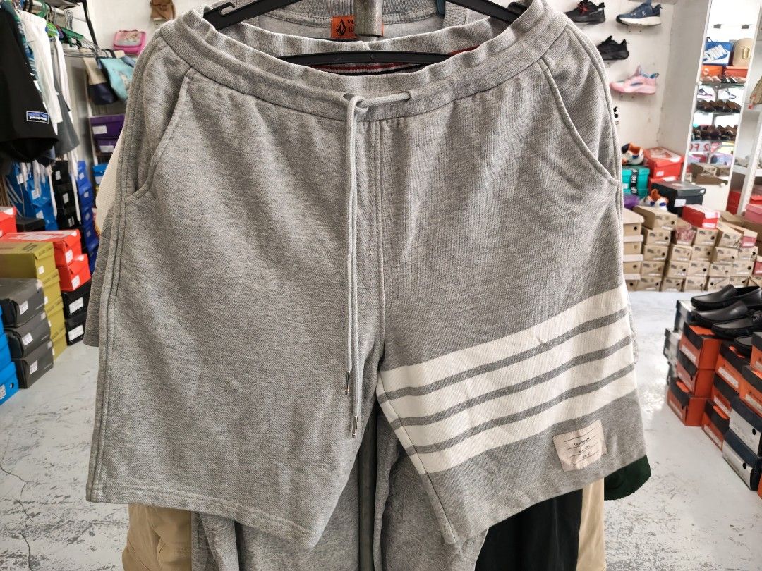 Thom Browne short (Category: Shorts) located in Cabadbaran. Submitted by jem1124 (Listing ID 1469214971, Image 1). Description: 30-33 waistline 19 length excellent condition No issue.