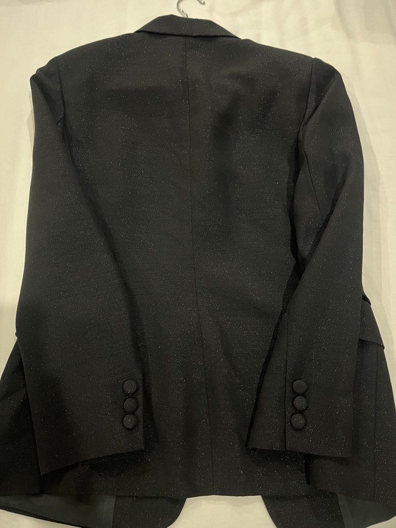 Thomo Glittery Blazer (Category: Coats, Jackets and Outerwear) located in Manila. Submitted by ngnony (Listing ID 1469229052, Image 2). Description: .