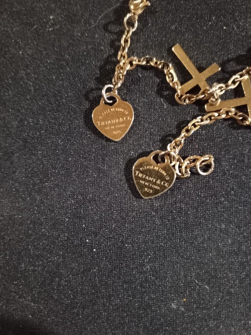 Tiffany & Co 925 (Category: Jewelry) located in Caloocan City. Submitted by swiftcrystal_8baba2 (Listing ID 1469286279, Image 2). Description: Just the bracelet only no box .