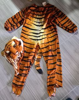 (Category: ) located in . Submitted by reloved.closet26 (Listing ID 1469209083, Image 1). Description: .