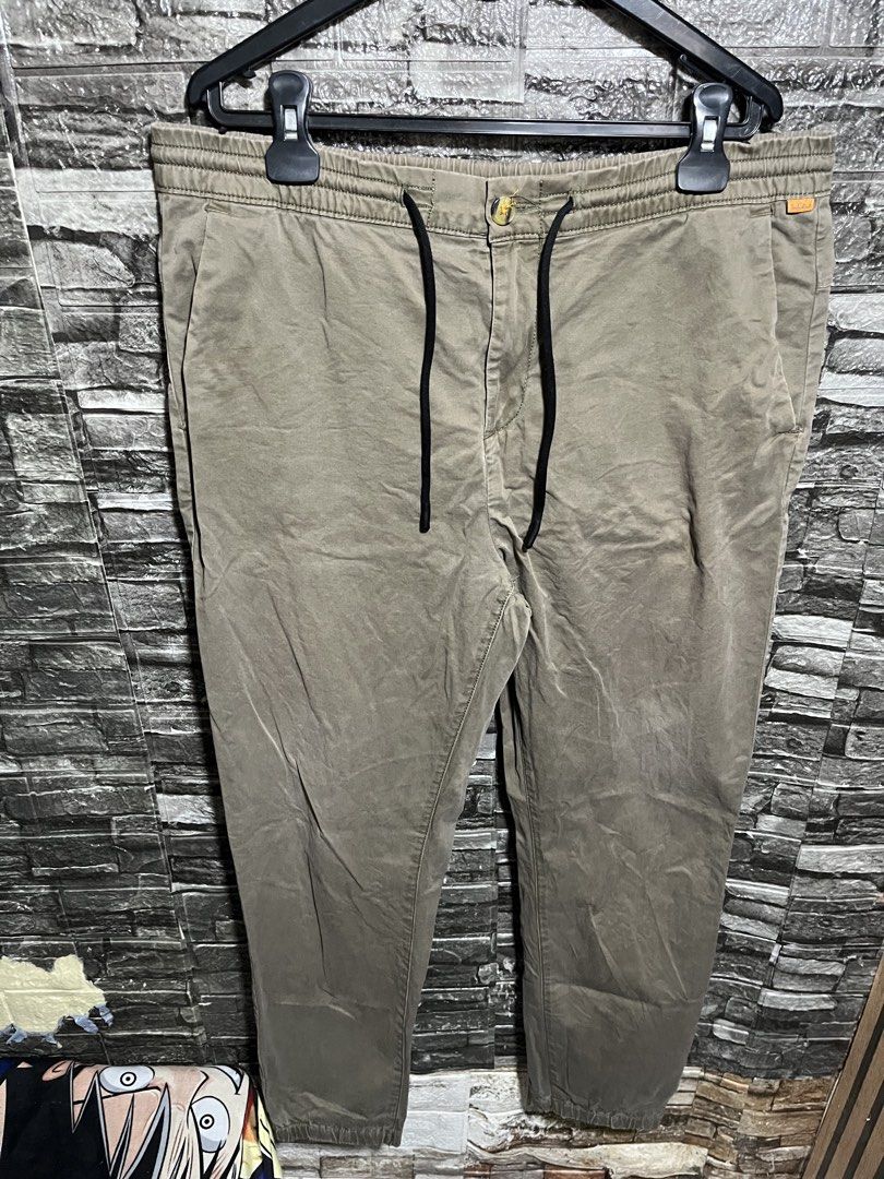 Timberland Men’s Cotton Twill Jogger (Category: Joggers) located in Manila. Submitted by flex_curation (Listing ID 1469342998, Image 2). Description: 36W 32L 40L IN VERY GOOD CONDITION BACOOR CAVITE LOC.