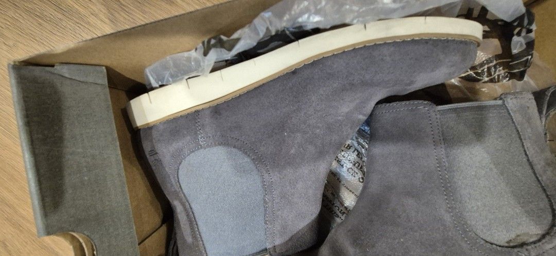 Timberland Sensorflex Grey Suede Chelsea Boots (Category: Boots) located in Makati City. Submitted by razorheadachemanila (Listing ID 1469233728, Image 2). Description: - Brand: Timberland - Style: Grey Suede Chelsea Boots - Comfort Tech: Sensorflex sole for maximum flexibility and support - Features: Elastic side panels, heel pull tab, stylish white and brown rubber outsoles - Condition: Barely worn, ultra-clean soles with minimal wear - Inclusi