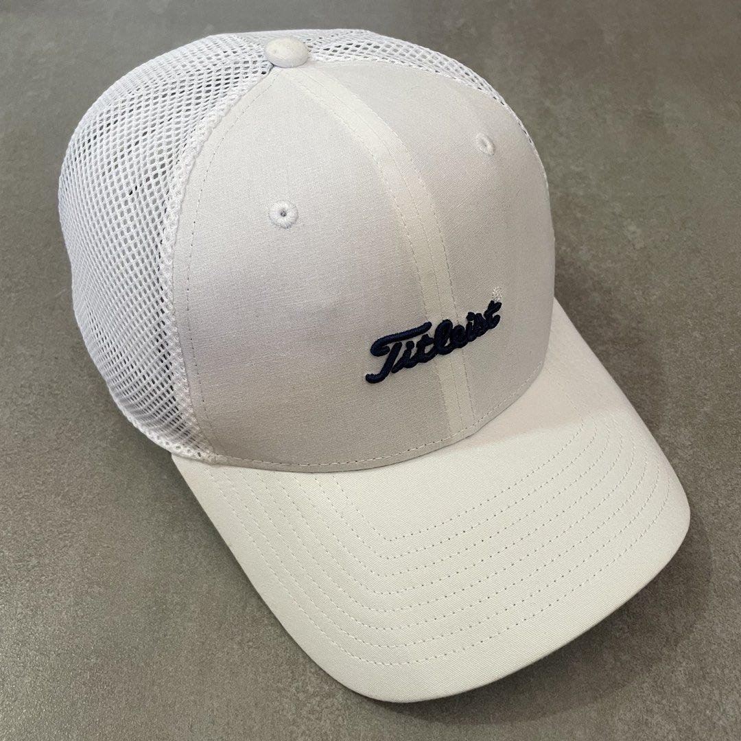 Titleist Golf Cap (Category: Caps & Hats) located in Mabalacat. Submitted by goldengarms_ (Listing ID 1469307813, Image 1). Description: Size: One Size Condition: Excellent Color rate: 9.5/10 or better Issue: N/A Price is still negotiable for sure buyer 👍 - Payment thru GCash, Maya or Security Bank 💳 - Shipping via J&T Express 🛩️ Pm us for more details. Thank you! 📩 .