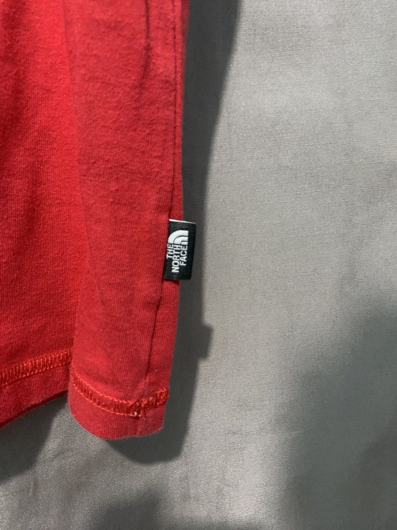 TNF (Category: Activewear) located in Bayombong. Submitted by johnestrell315 (Listing ID 1469312630, Image 3). Description: .
