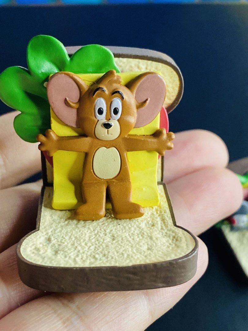 Tom & Jerry Sandwich figure set (Category: Character Goods) located in Manila. Submitted by kawaii_omocha_est2020 (Listing ID 1469216538, Image 2). Description: .