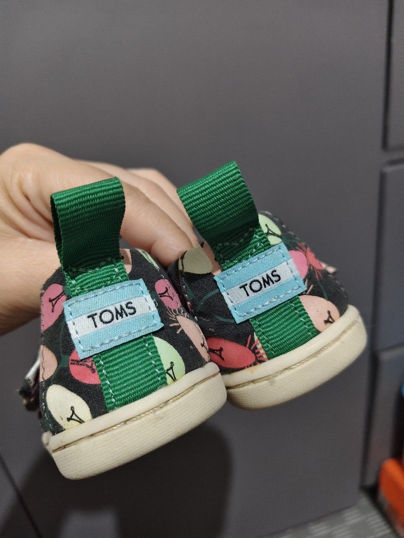 TOMS KIDS ALPARGATA (Category: Babies & Kids Fashion) located in Angeles City. Submitted by kalacutie (Listing ID 1469292092, Image 3). Description: preloved authentic from UAE RFS: outgrown.