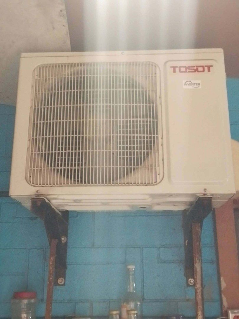 Tosot TWC12VRL (Category: Air Conditioning and Heating) located in Caloocan City. Submitted by aaronnoble__ (Listing ID 1469241788, Image 2). Description: 2nd hand split type aircon RFS: Need Funds Model: TOSOT TWC12VRL (bracket included) ✅ 1.5 HP wall-mounted inverter split-type air conditioner ✅ Cooling Capacity: 12,661 kJ/h (approx. 12,600 Btu/h) ✅ 3+1 Healthy Filters: Equipped with Silver Ion, Catechin, and Anti-Dust Mite screens layers layer
